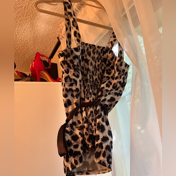 GUESS Leopard Satin Tie Corset Top - Picture 3 of 4